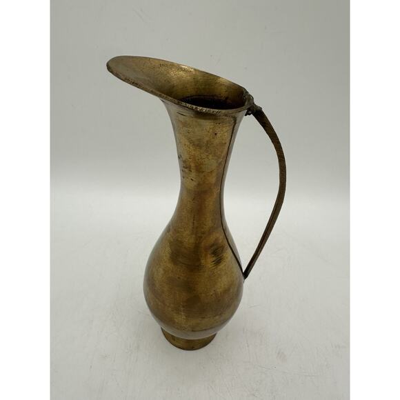 Vintage Brass Bud Vase Pitcher Solid Brass With Handle Design Made in India - Picture 2 of 6